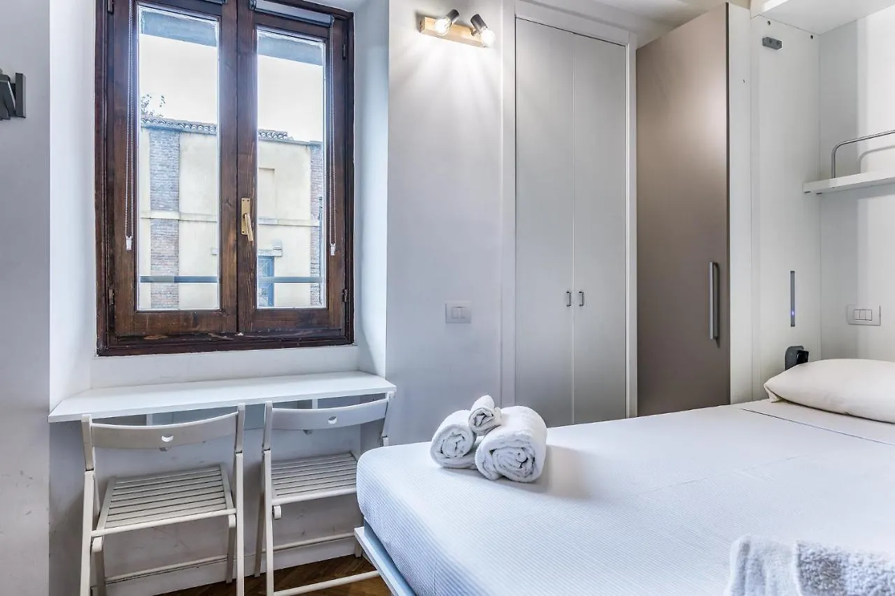 Morimondo Studio Apartment Milán 0*,